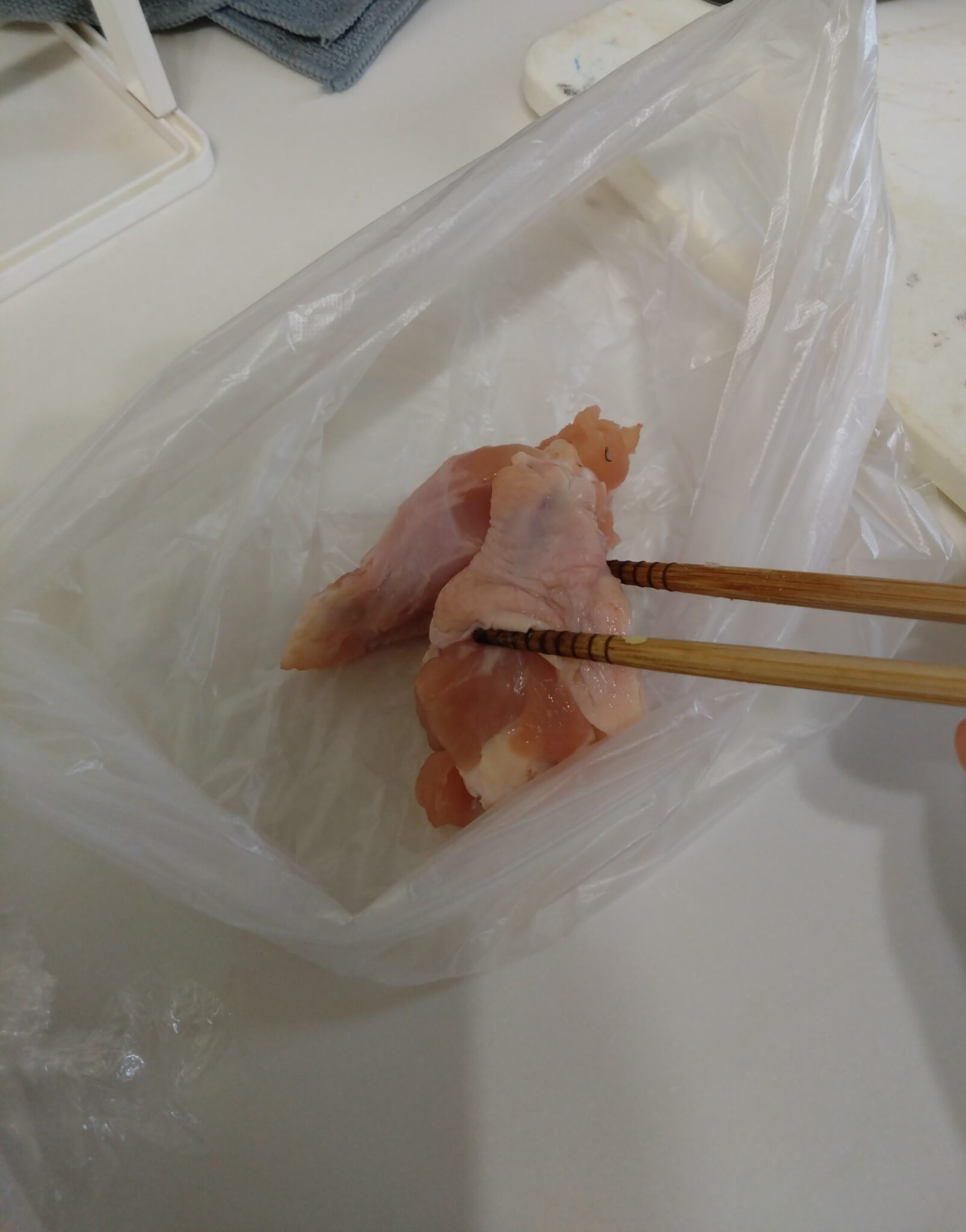 【料理中のイライラ解消！】セリアの袋スタンドでご飯作りがグッとラクに♪ - すたナツのBLOG